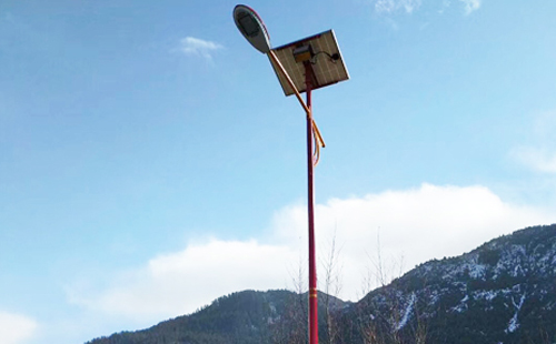 如何选择高质量的轮台太阳能路灯材料：全方位指南