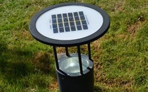 别墅庭院氛围营造：轮台草坪灯选型与布光技巧